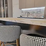 студио водолей アパート オブゾー
